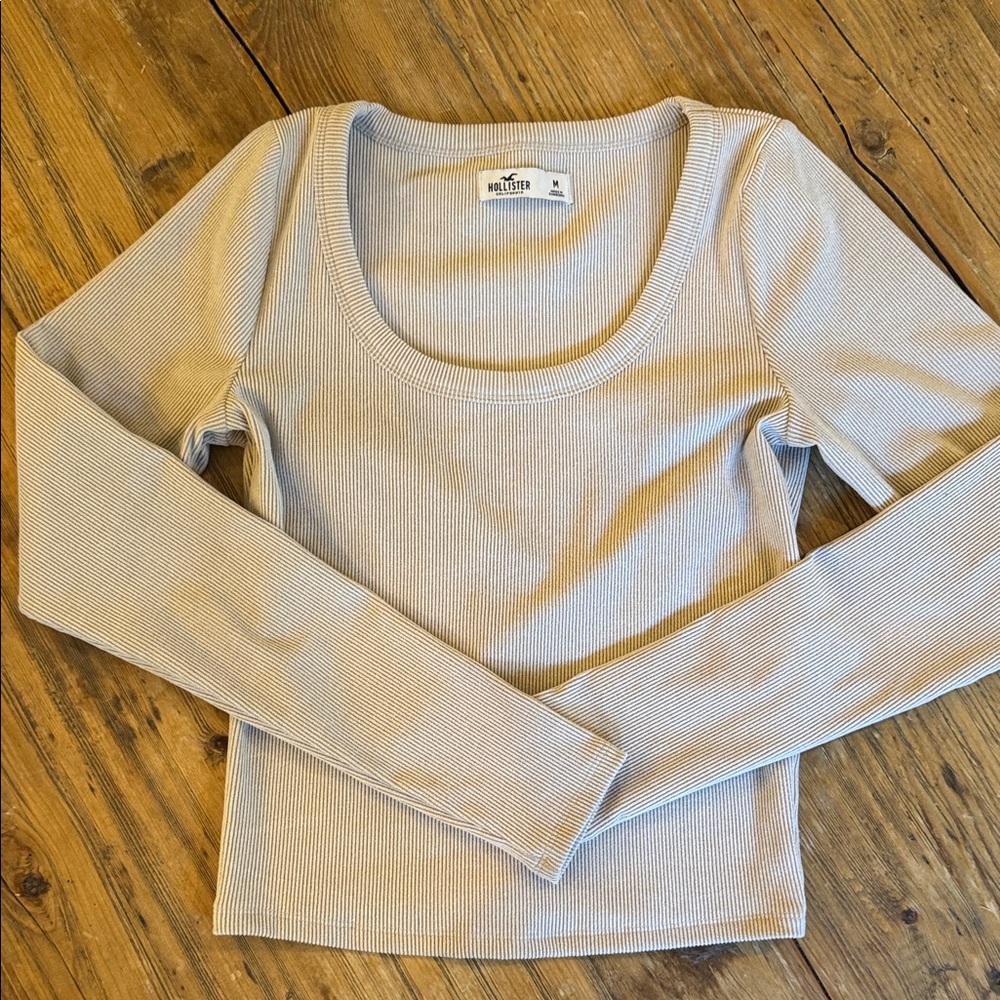 Hollister Cream Long Sleeve Tee